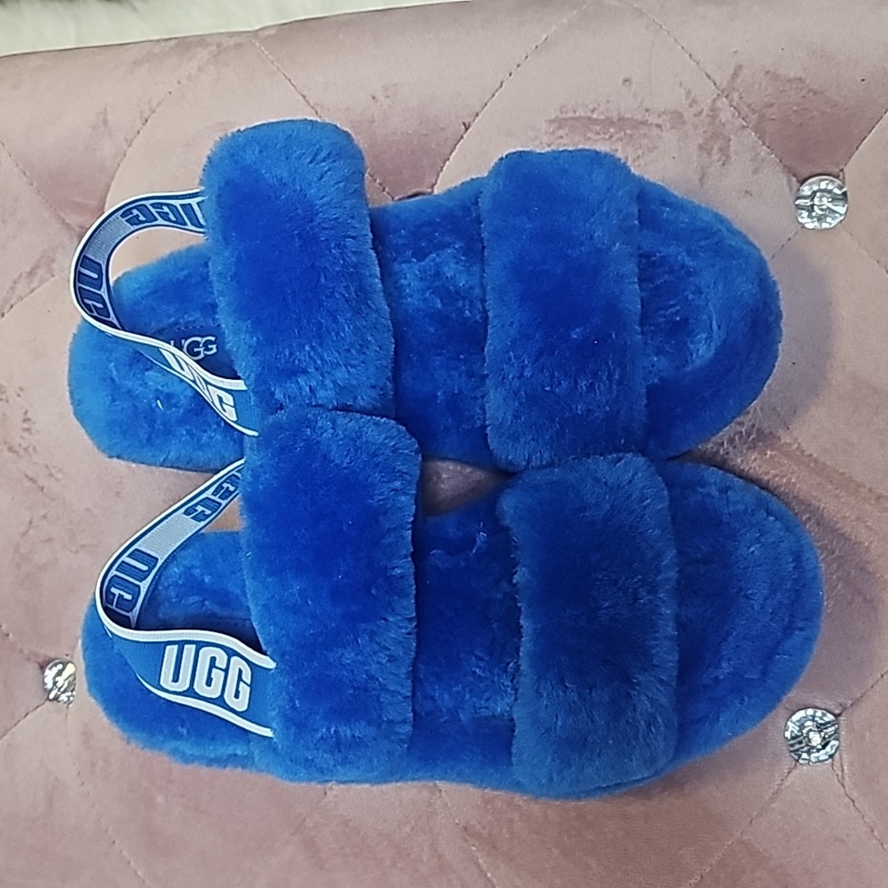 Ugg fluff slide